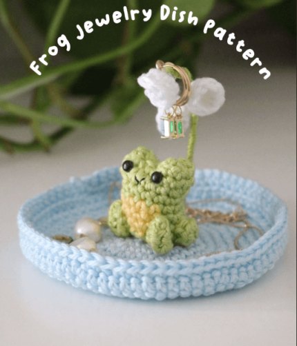 Frog Jewelry Dish Crochet Pattern