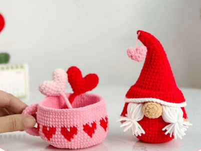 Gnome Cups Crochet Pattern