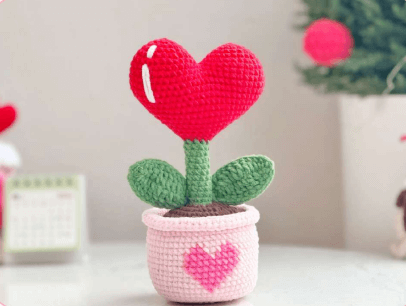 Heart Plant in a Pot Crochet Pattern